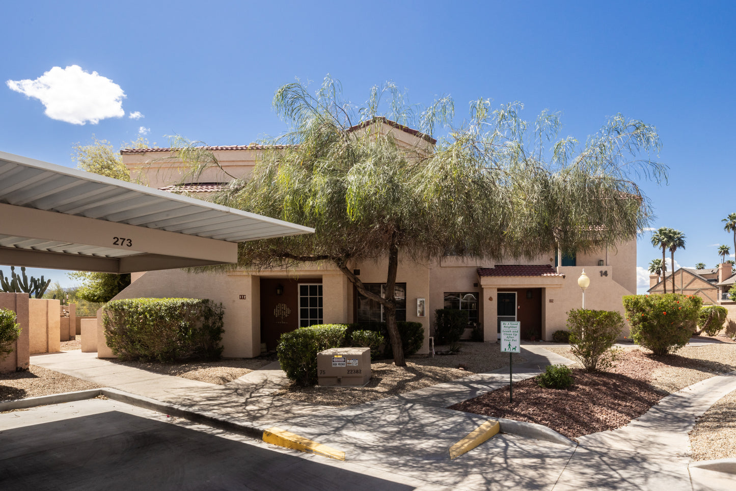 1650 SMOKETREE AVE UNIT 175 - Daytime Real Estate Photography