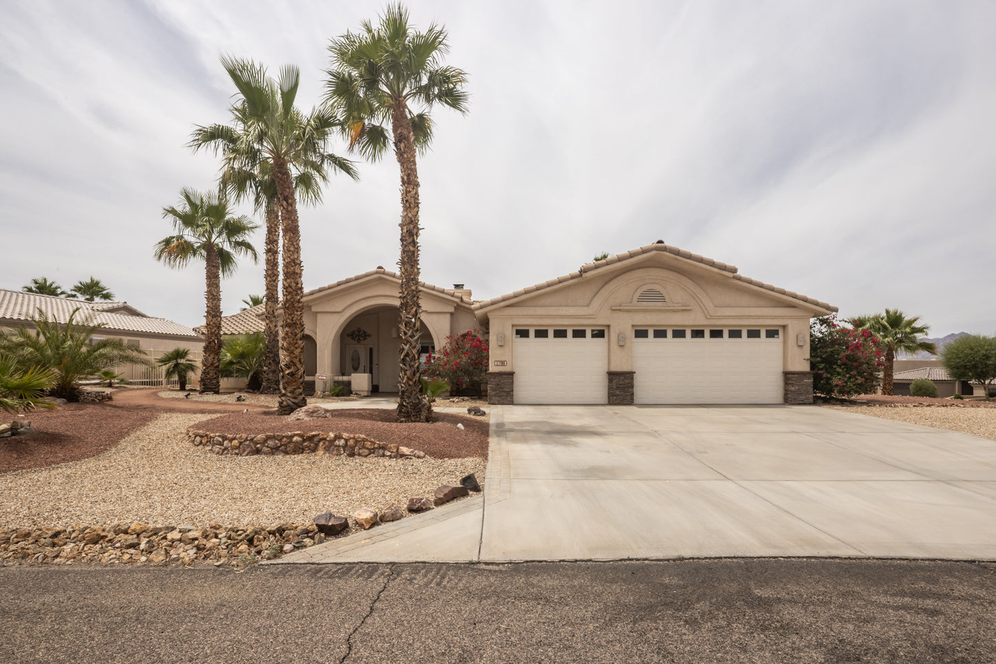 1790 LARAMIE DR - Daytime Real Estate Photography