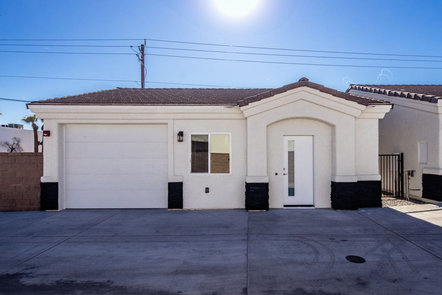 2080 SWANSON AVE - Interior or Exterior Photography RESHOOT
