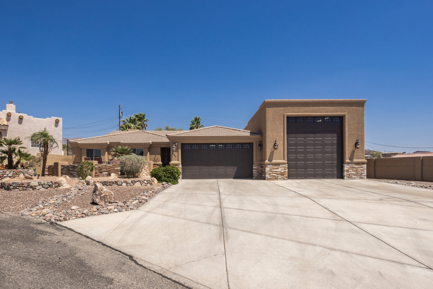 220 BUCKBOARD PL - Daytime Real Estate Photography