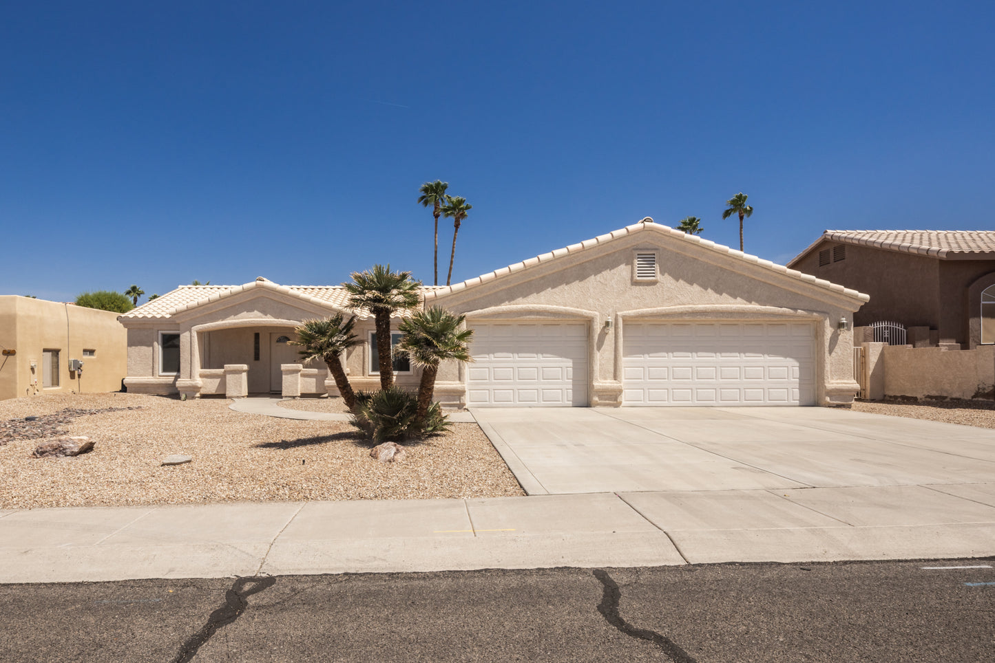 2339 BUCKINGHAM BLVD - Daytime Real Estate Photography (With DRONE)