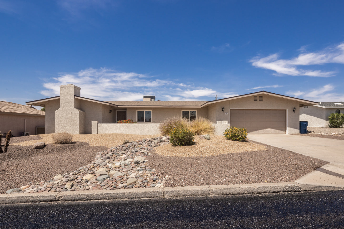 2741 SOUTHWIND AVE - Daytime Real Estate Photography