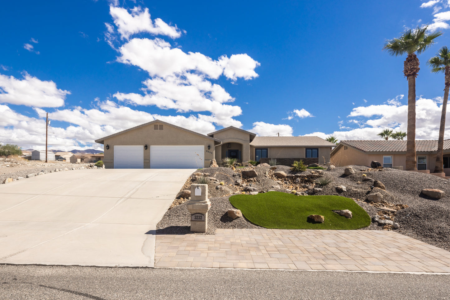 3232 SHEIK DR - Daytime Real Estate Photography