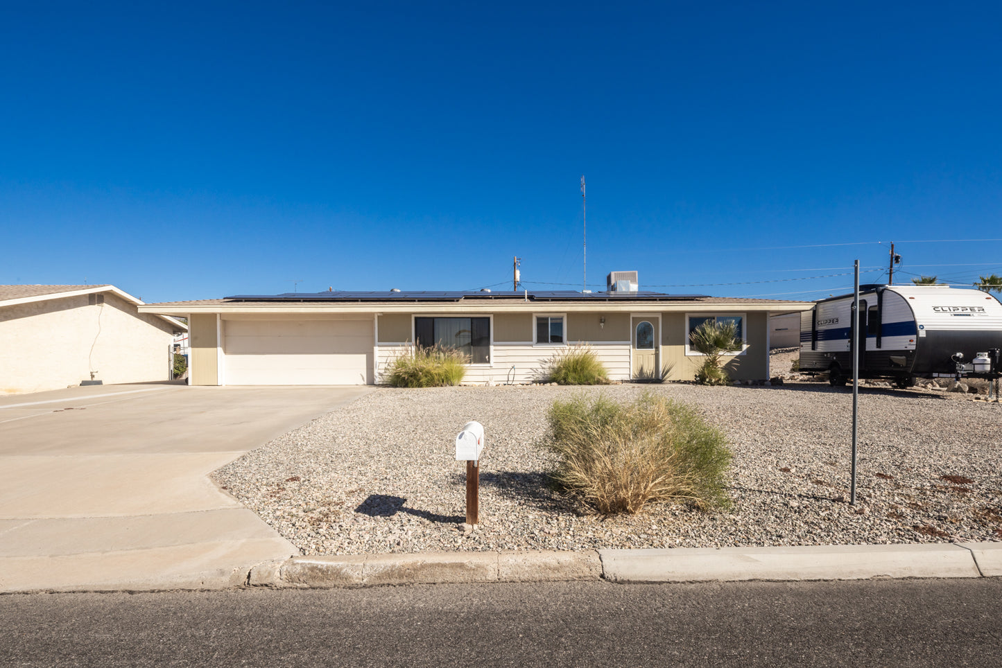 3715 SARATOGA AVE - Daytime Real Estate Photography