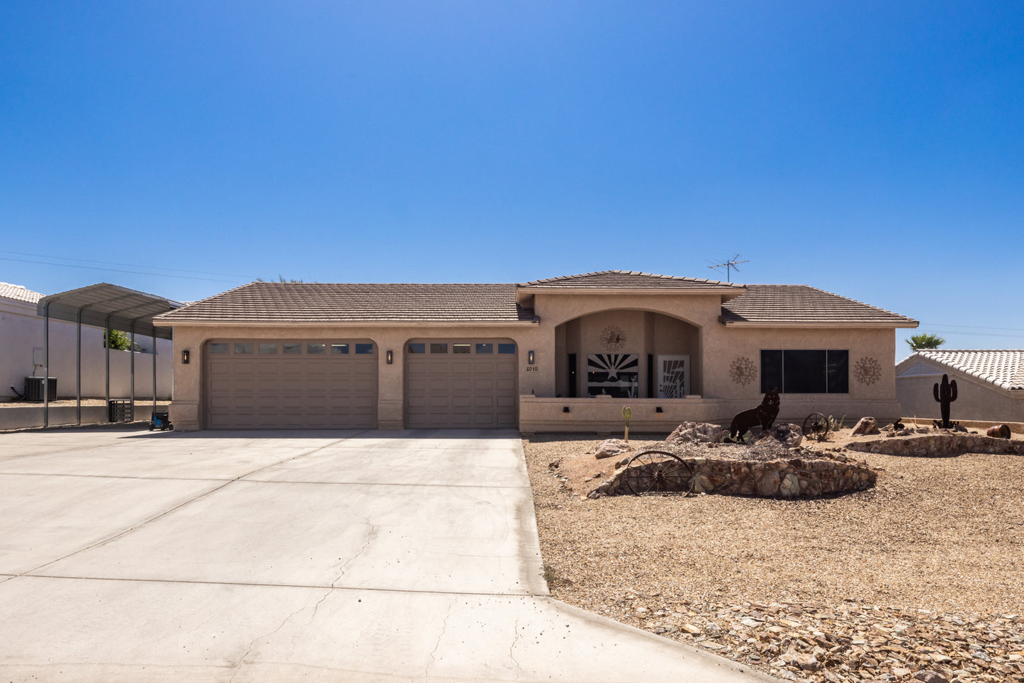 4010 ARROWHEAD DR - Daytime Real Estate Photography (With DRONE)
