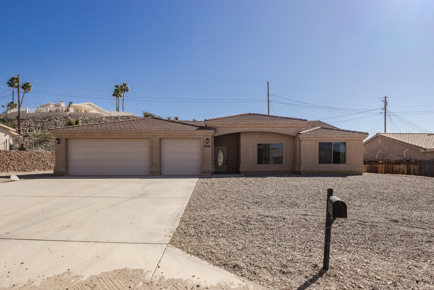 4042 COLUMBIA DR - Daytime Real Estate Photography