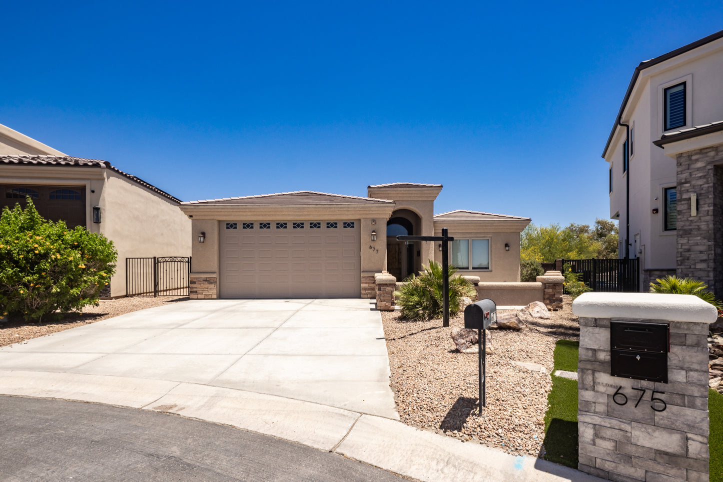 677 GRAND ISLAND CIR - Daytime Real Estate Photography