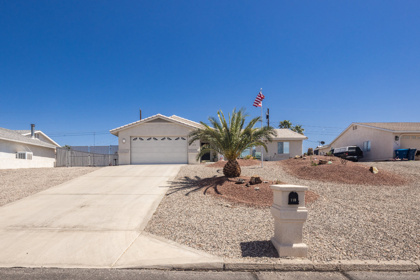 710 ROLLING HILLS DR - Daytime Real Estate Photography