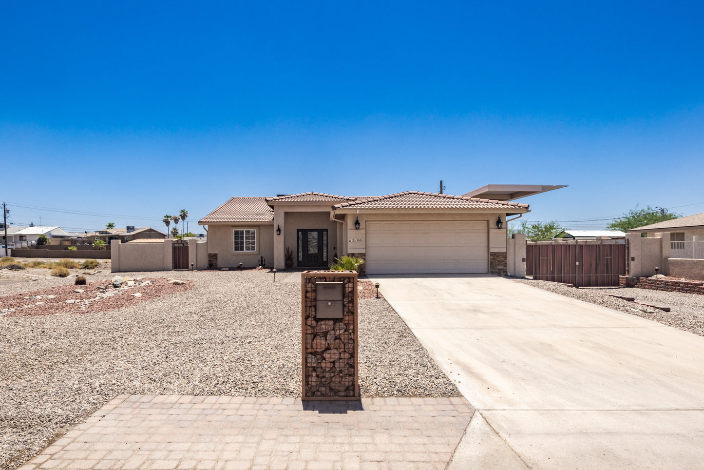 2100 HILLSIDE DR - Daytime Real Estate Photography