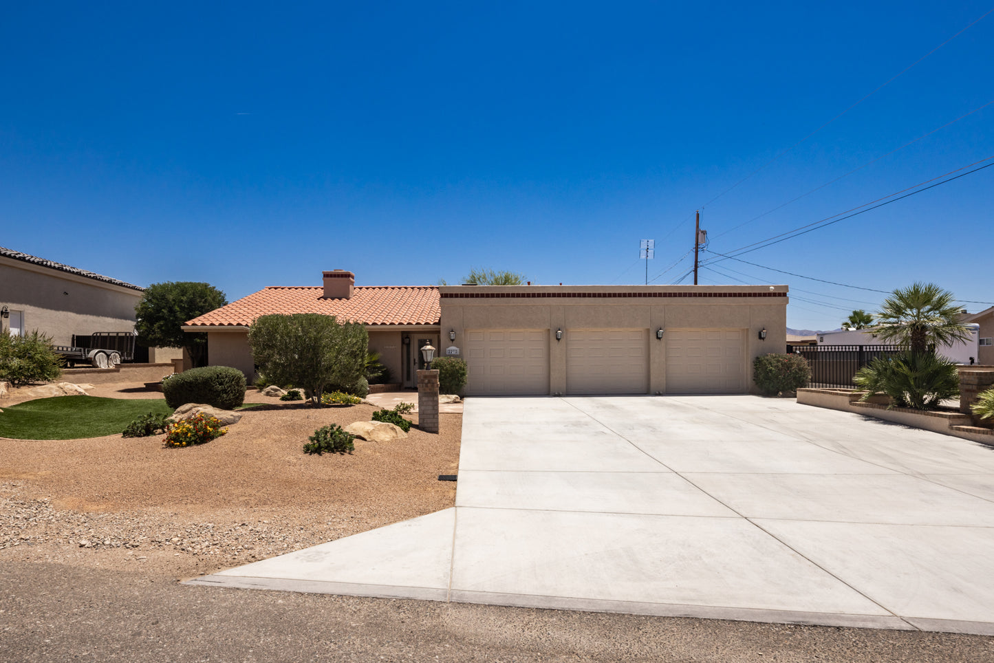 2272 BRYCE LN - Daytime Real Estate Photography