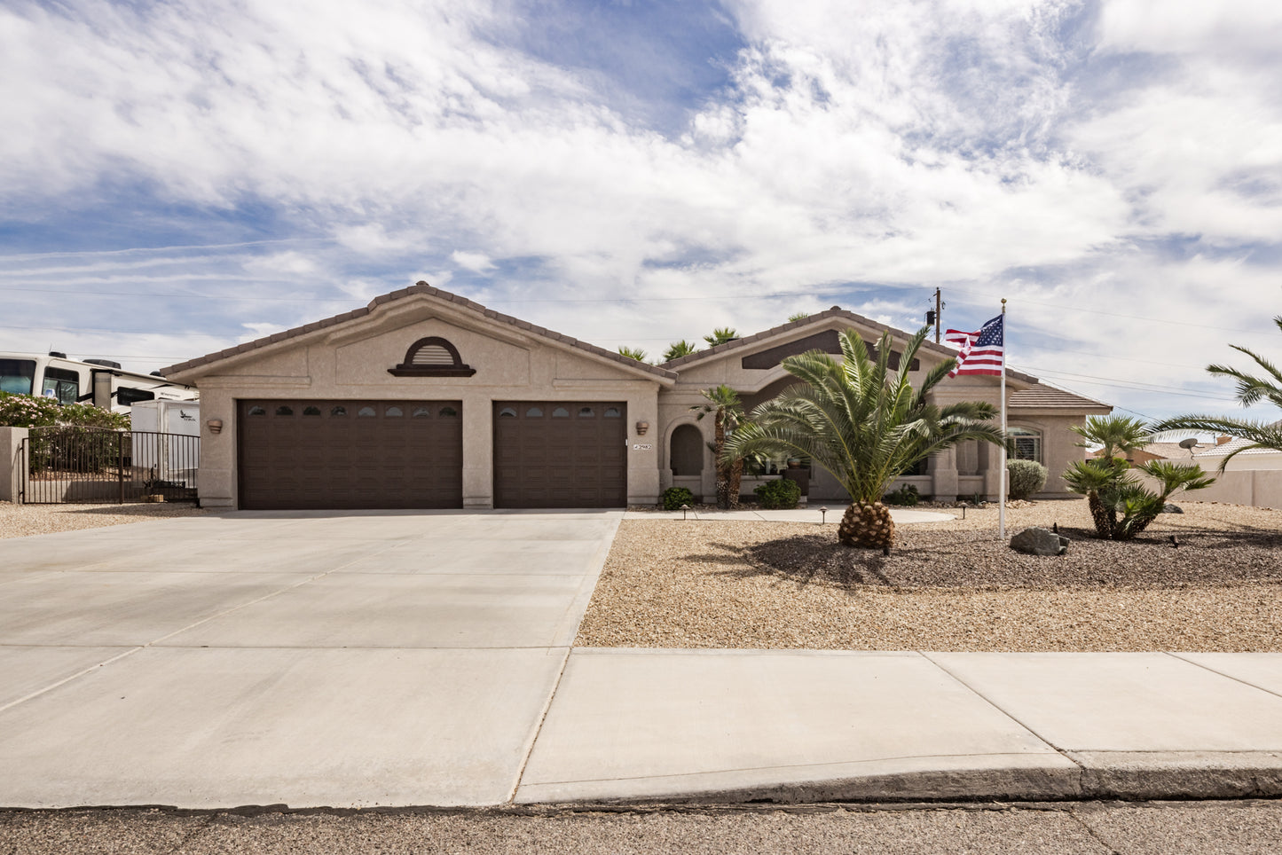 2982 CHEMEHUEVI BLVD - Daytime Real Estate Photography