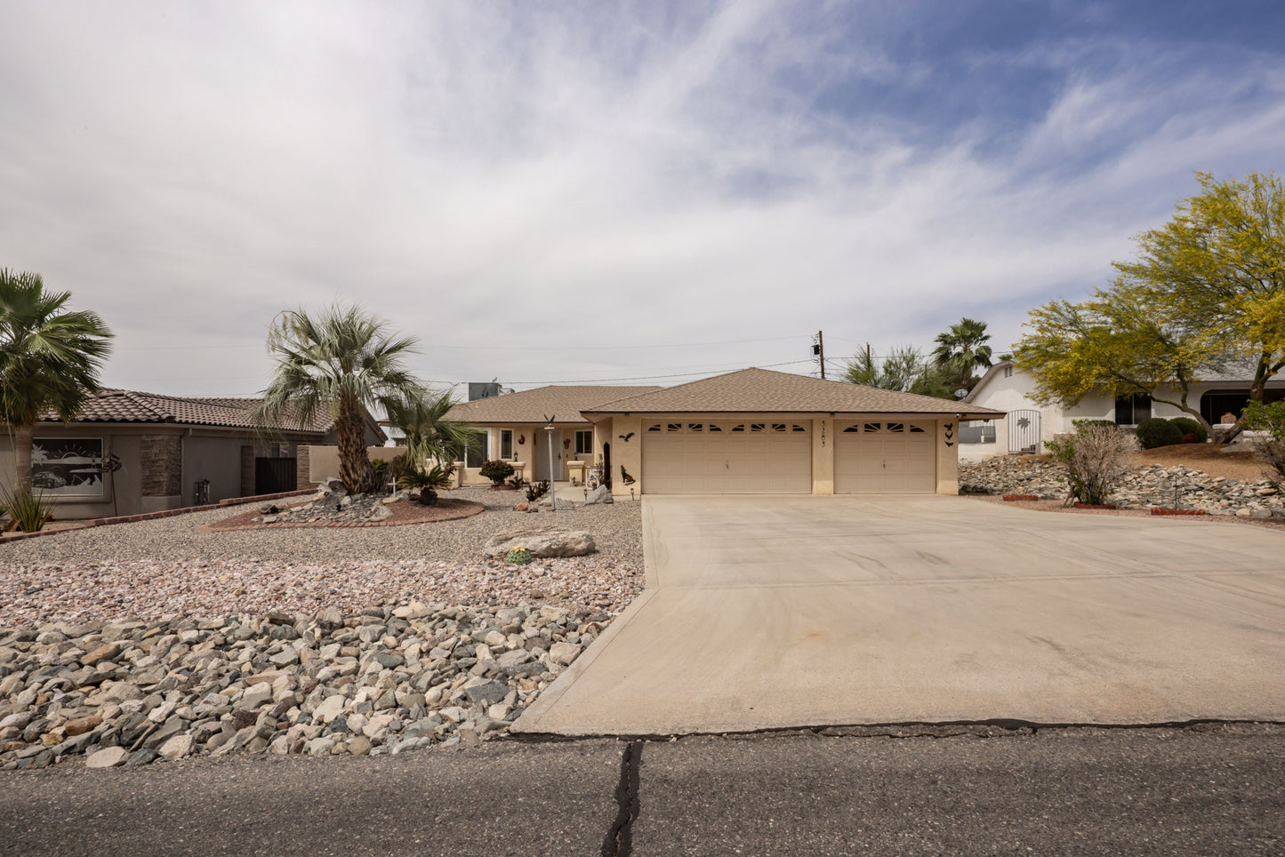 3283 PALMTREE DR - Daytime Real Estate Photography