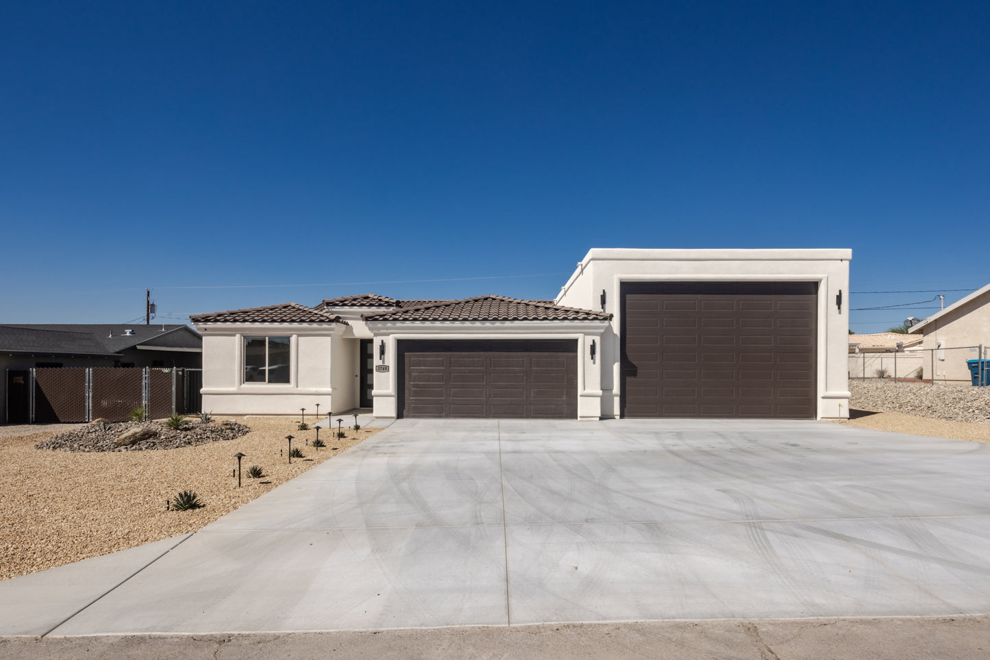 3749 INDIAN HILLS DR - Daytime Real Estate Photography