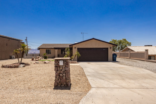 665 MOHICAN DR - Daytime Real Estate Photography