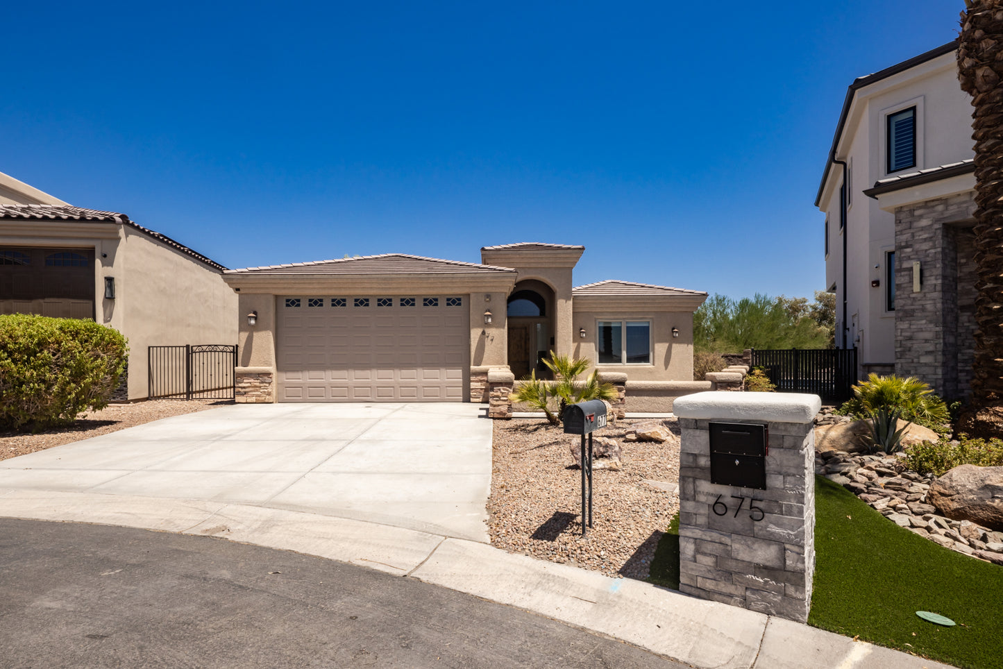 677 GRAND ISLAND CIR - Daytime Real Estate Photography